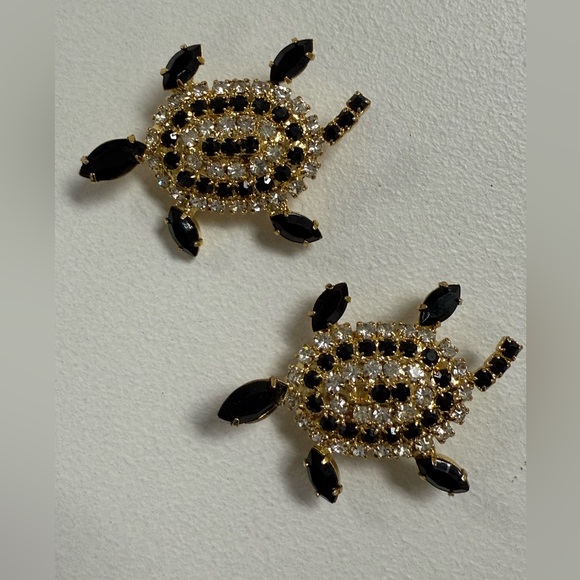 Vintage Turtle Brooches Black Stones and Rhinestones Gold -Set of 2 - Picture 5 of 5